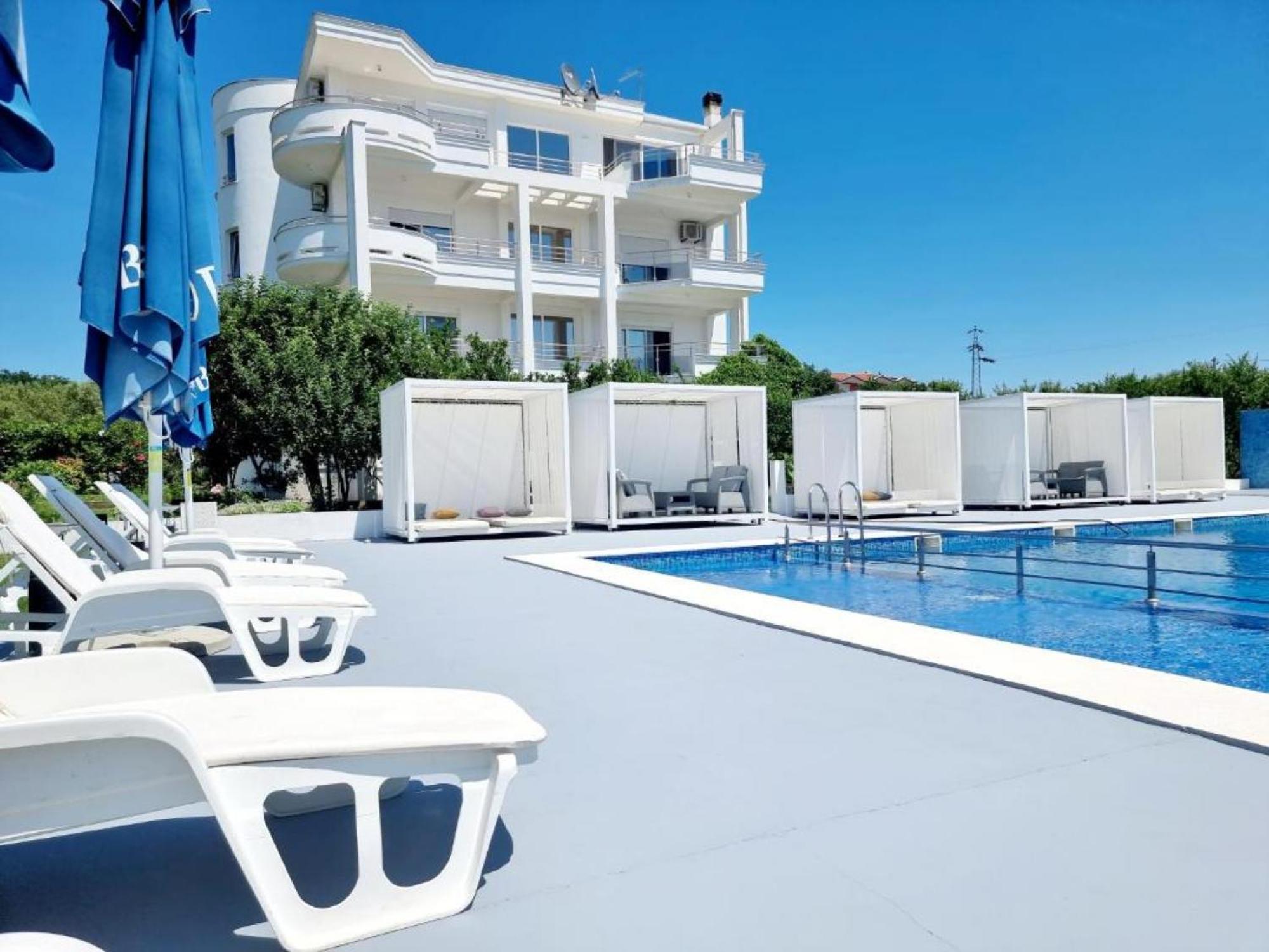 Le Domaine Paradise